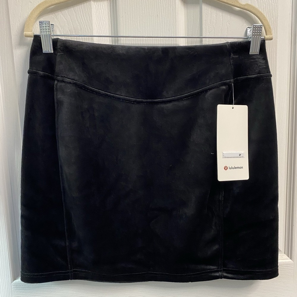 Lululemon Womens Scuba high-rise black velvet Skirt Stretch Pull-on Sz.M-MSP $88